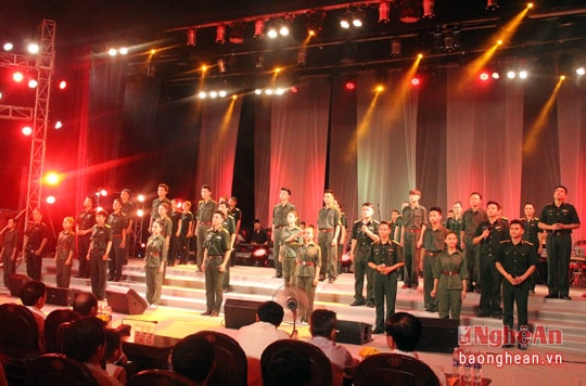 Phó Thủ tướng Vương Đình Huệ dự đêm nhạc tưởng nhớ nhạc sỹ An Thuyên