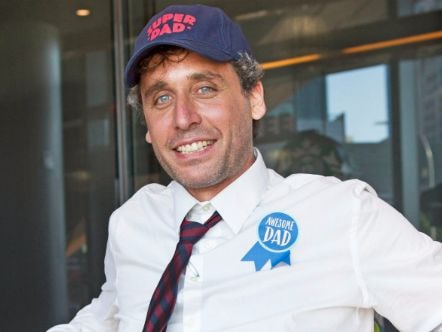 Phụ nữ Mỹ 'xếp hàng' xin tinh trùng của một người đàn ông đẹp trai