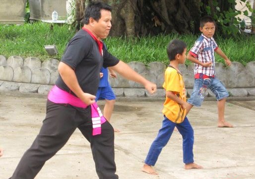 Võ sinh 8X mở lớp dạy võ miễn phí cho trẻ em nông thôn