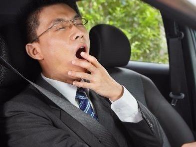 Mẹo tránh buồn ngủ khi lái xe