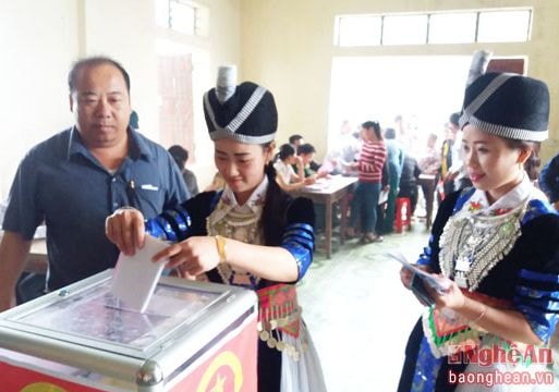 Ông Vi Hòe đắc cử Chủ tịch HĐND huyện Kỳ Sơn