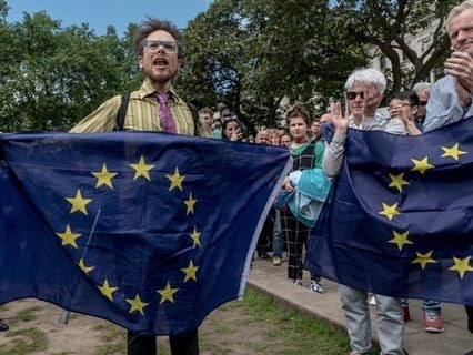 Rút khỏi EU, Anh có thể đảo lộn trật tự thế giới