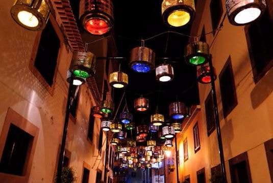 Bồ Đào Nha: Cải tiến máy giặt cũ thành đèn đường tuyệt đẹp