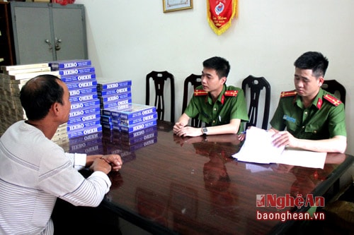 Gần 2.000 gói thuốc lá lậu nhãn hiệu Hero, Esse trên xe ô tô