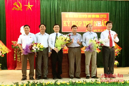 HĐND huyện Anh Sơn bầu các chức danh chủ chốt