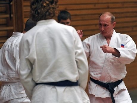 Putin viết sách judo cho học sinh Nga
