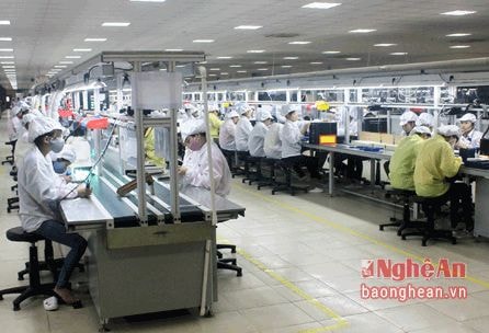 Người dân hối lỗi sau khi chặn xe chở công nhân vào khu công nghiệp