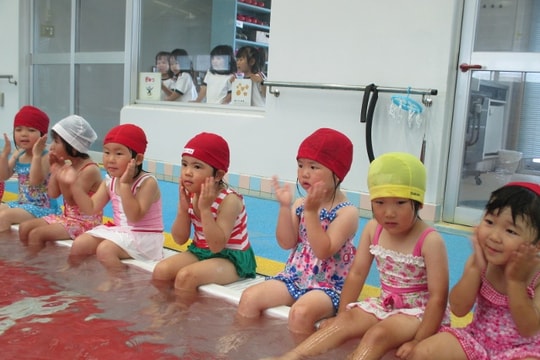 Trẻ em Nhật được rèn học bơi như thế nào?