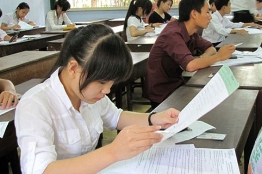 Tranh cãi việc bỏ kỳ thi THPT quốc gia