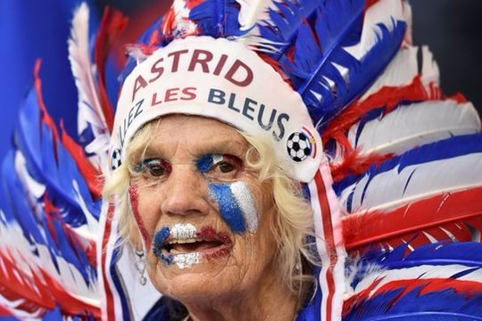 20 bộ trang phục 'kỳ quặc' nhất của những CĐV Euro 2016