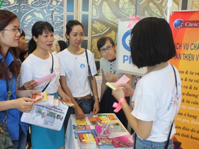 Việt Nam: Một năm có tới 42.000 'bà mẹ nhí' sinh con