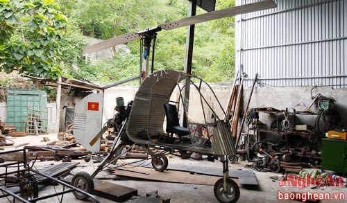 Thợ cơ khí ở Nghệ An chế tạo 'máy bay trực thăng'