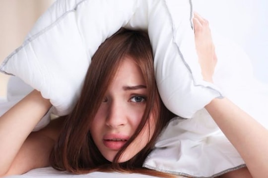 Tác hại khi thiếu ngủ và ngủ nhiều