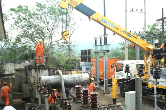 Cử tri Tân Kỳ: Cần sớm sửa chữa, nâng cấp lưới điện nông thôn