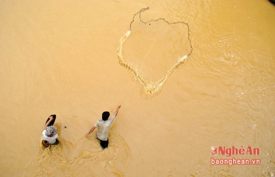 Dòng sông mang tên vị Chánh tổng bị đầu độc ở miền Tây Nghệ An