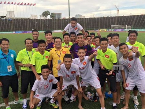 Thắng trận thứ ba liên tiếp, U16 Việt Nam dẫn đầu bảng A