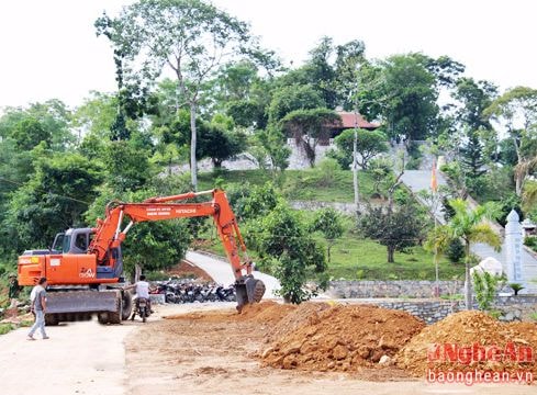 Chung sức phục dựng di tích đền Choọng