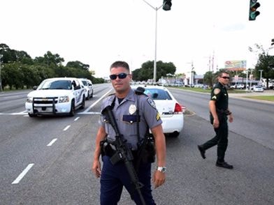 Tổng thống Mỹ kêu gọi quốc gia đoàn kết sau vụ xả súng vào cảnh sát