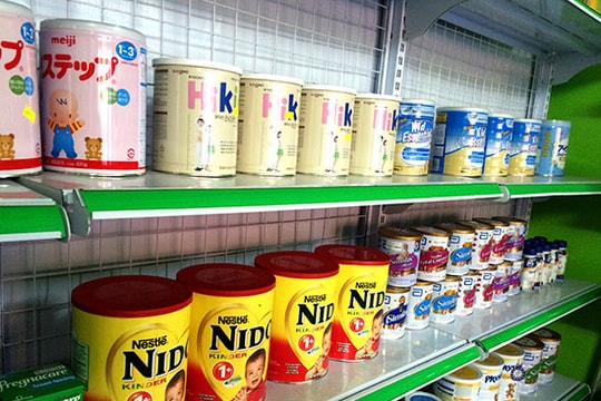 Từ vụ lùm xùm siêu thị sữa Tú Bắc đến 'ma trận' thị trường sữa bột