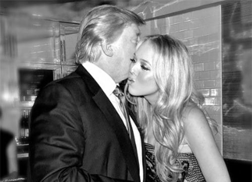 Cô con gái út thích khoe ảnh gợi cảm của Donald Trump