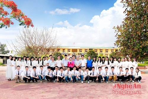 Lớp học trường huyện miền núi Nghệ An có 6 em đạt trên 27 điểm