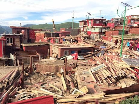 Trung Quốc dỡ nhà của tăng ni ở Học viện Phật giáo lớn nhất Tây Tạng