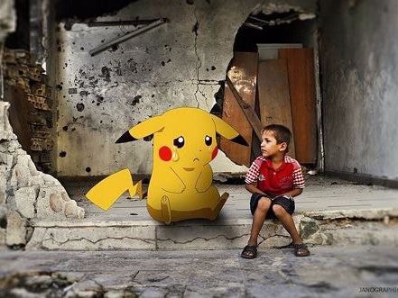 Trẻ em Syria cầm ảnh Pokémon với hy vọng được người lớn giải cứu