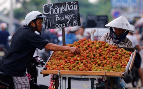 Vì sao trái cây rẻ như bèo nhưng vẫn ế?