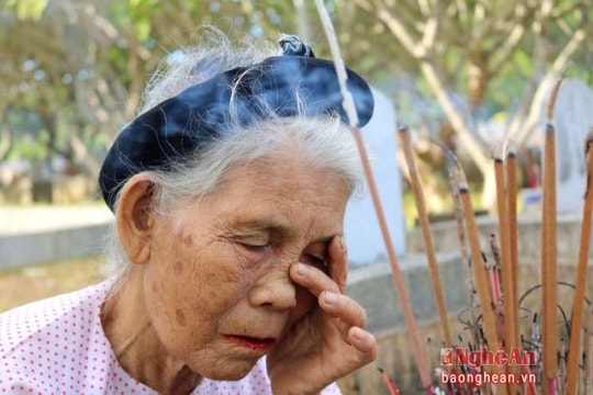 Tháng Bảy tri ân ở Nghĩa trang Quốc tế Việt - Lào