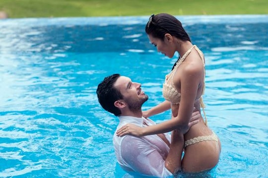 Chụp ảnh cưới với bikini, Hà Anh khoe thân hình bốc lửa