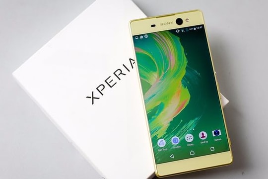 Smartphone khổng lồ của Sony giá chưa tới 9 triệu đồng