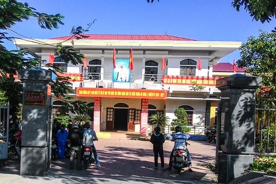 Buộc thôi việc và khai trừ Đảng  phó chủ tịch thị trấn 'mất tích'