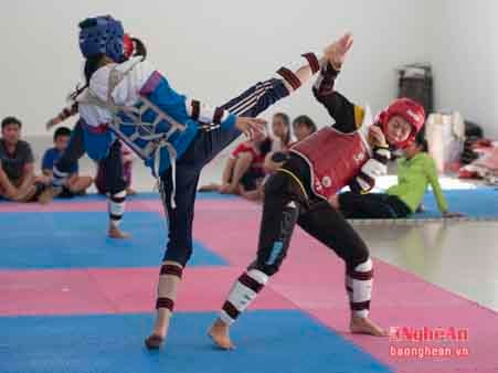 VĐV tham dự Hội khỏe Phù Đổng hăng say luyện tập chờ ngày tranh tài