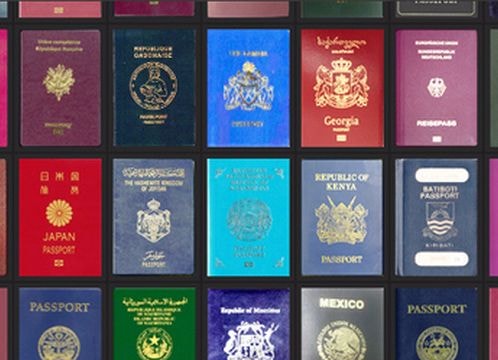 Vì sao hộ chiếu trên thế giới chỉ có 4 gam màu?