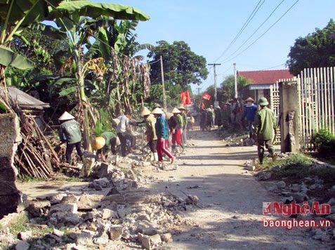 Huyện Nghĩa Đàn được hỗ trợ 16.502 tấn xi măng làm giao thông nông thôn