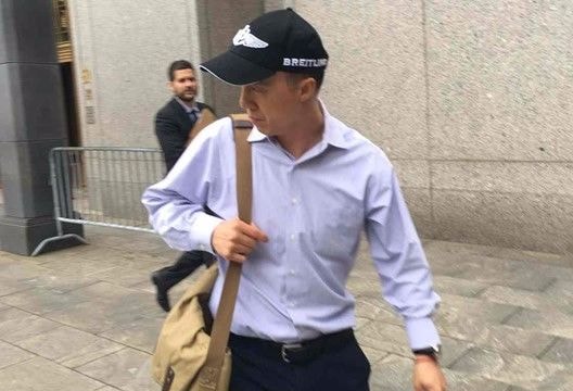 Nhân viên FBI thừa nhận làm gián điệp cho Trung Quốc