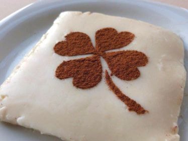 Lạ món tráng miệng làm từ thịt gà