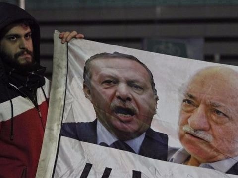 Tòa án Thổ Nhĩ Kỳ phát lệnh bắt giữ Giáo sĩ Gulen