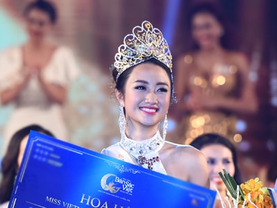 Cô gái 20 tuổi đoạt vương miện Hoa hậu Bản sắc Việt
