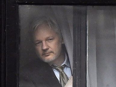 Ecuador cảnh báo kết thúc quy chế tị nạn với ông chủ Wikileaks