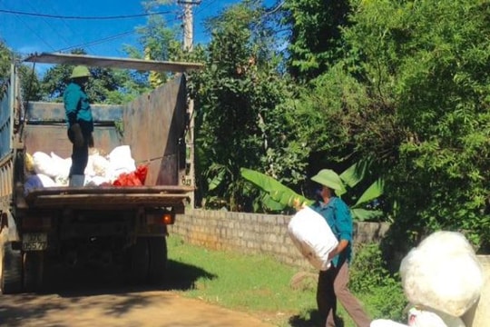 Thu gom rác thải - cách làm hay ở Nghĩa Mỹ