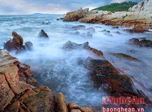 Bãi đá tự nhiên tuyệt đẹp ở xứ Nghệ