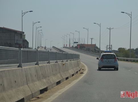 Xử lý kịp thời những trường hợp tái lấn chiếm hành lang ATGT trên Quốc lộ 1A