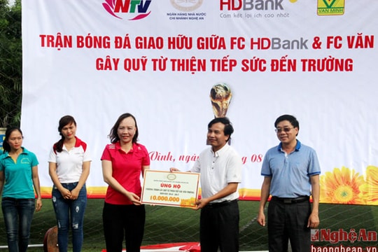 Giao hữu bóng đá gây Quỹ từ thiện 'Tiếp sức đến trường'