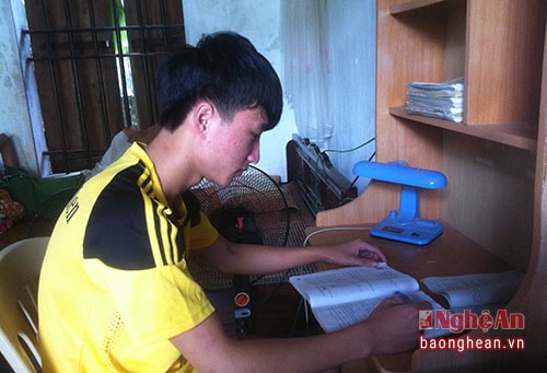 Thủ khoa nghèo vùng biển Quỳnh Lập và giấc mơ sỹ quan quân đội