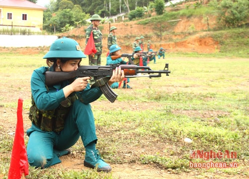 Bộ CHQS Nghệ An đạt giải nhất hội thao bắn súng quân dụng