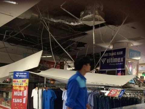 Hiện trường vụ sập trần ở Big C Vinh