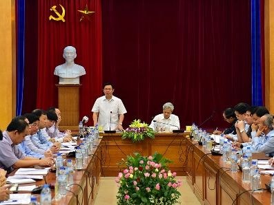 Mỗi bộ một số liệu thống kê, Chính phủ biết tin ai?