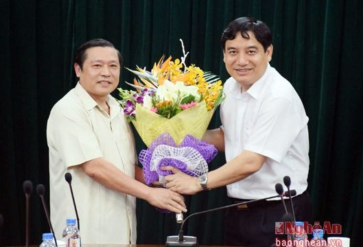 Chủ tịch Trung ương Hội Nông dân Việt Nam làm việc với Thường trực Tỉnh ủy