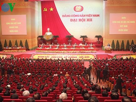 Dân chủ trong Đảng: 'Hạt nhân' cho dân chủ ngoài xã hội